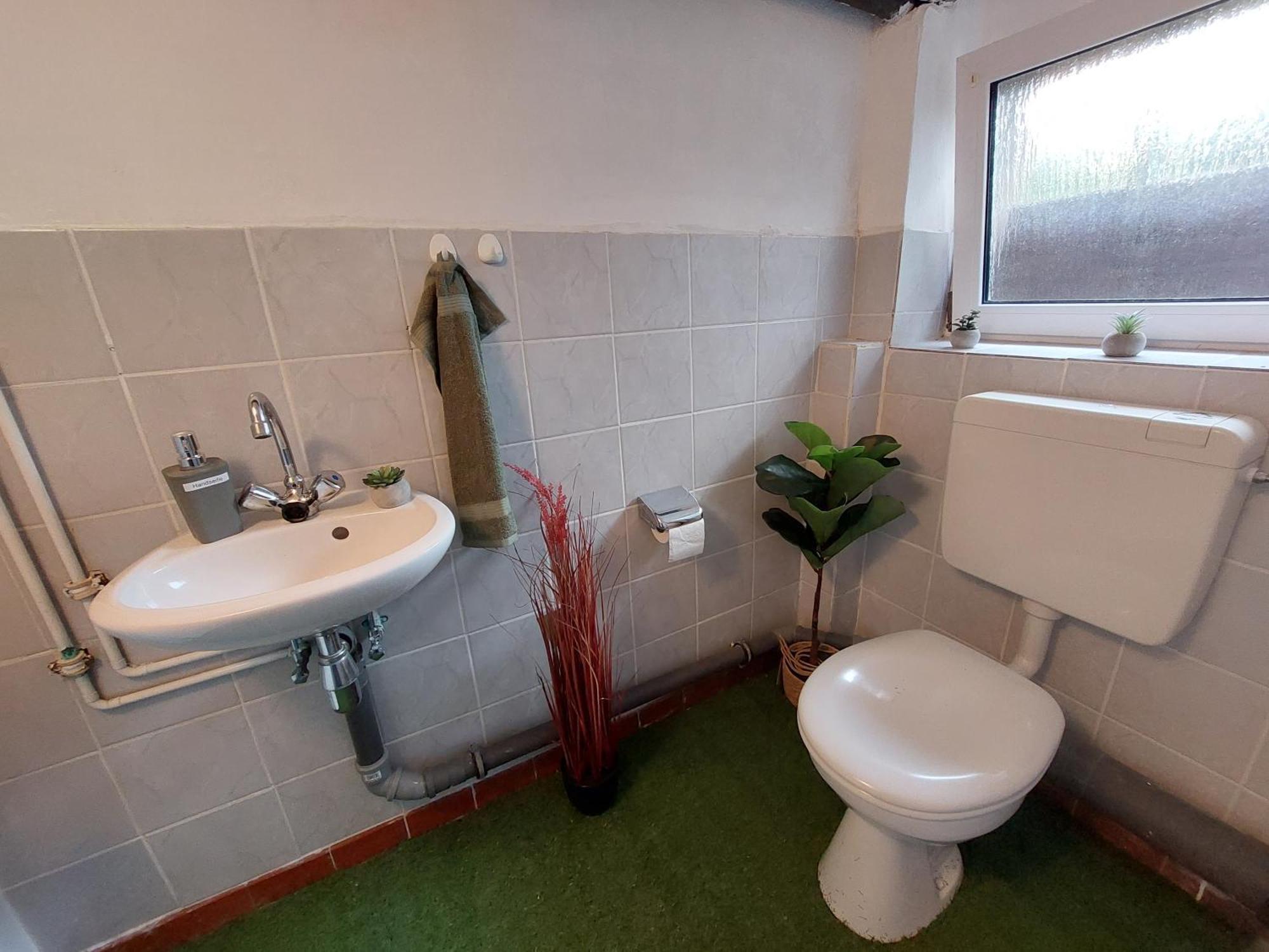 Cozy Home, 7 Beds, Wifi, Kitchen, Balcony, Bielefeld Center Exterior photo